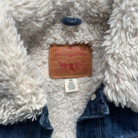 Levi’s original Sherpa trucker jacket - Picture 2 of 4